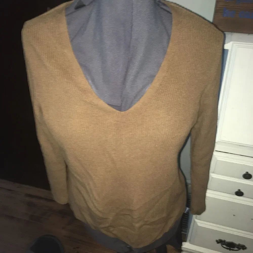 J Jill ribbed v-neck sweater